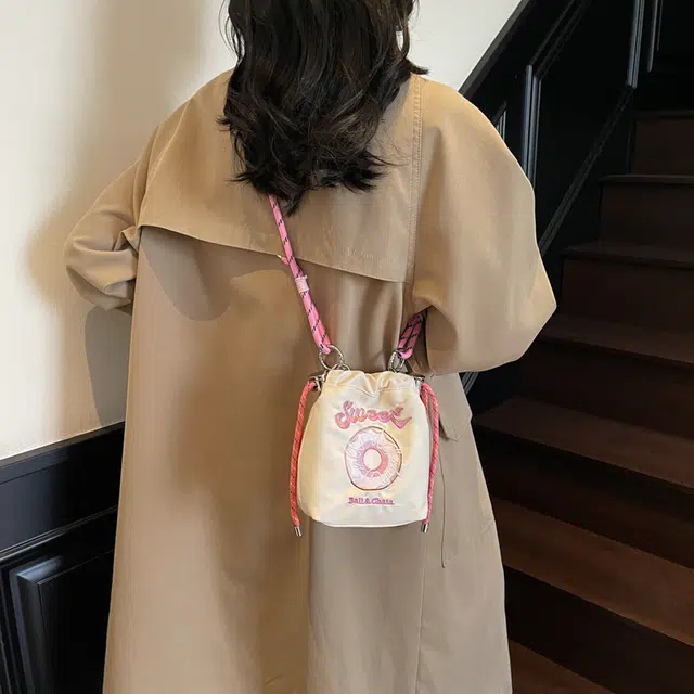 垣途者 韩系小众可爱百搭甜甜圈撞色 布 水桶包斜挎单肩包 女款 多色