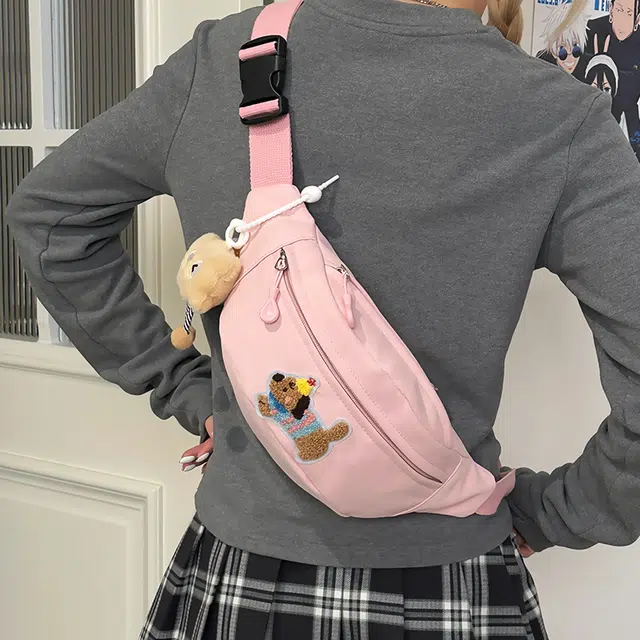 垣途者 日系可爱腊肠狗学生斜挎包 尼龙 胸包 女款 多色