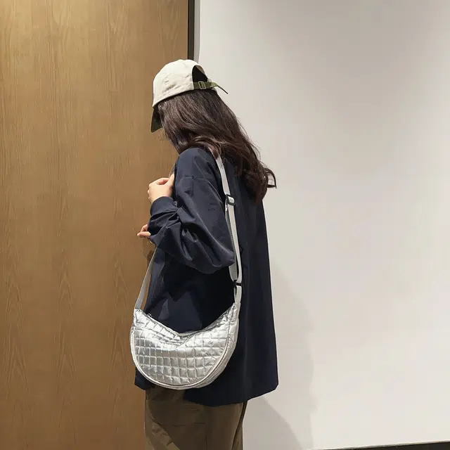 垣途者 小众秋冬时尚潮流 棉 斜挎包 男女同款情侣款 多色