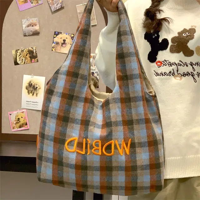 垣途者 日系复古格子休闲韩版刺绣学生上课包 涤纶 单肩包 女款 多色