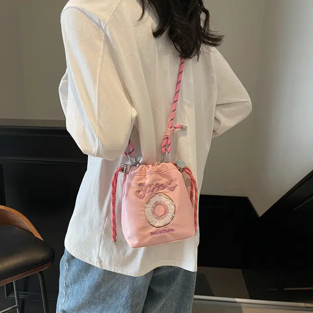 垣途者 韩系小众可爱百搭甜甜圈撞色 布 水桶包斜挎单肩包 女款 多色