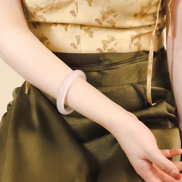 一世倾 吉祥如意招财纳福平安镯白月光气质美人镯安康顺意福贵转运镯收藏级轻奢上岸礼盒好运天然 玛瑙 手镯 男女同款情侣款