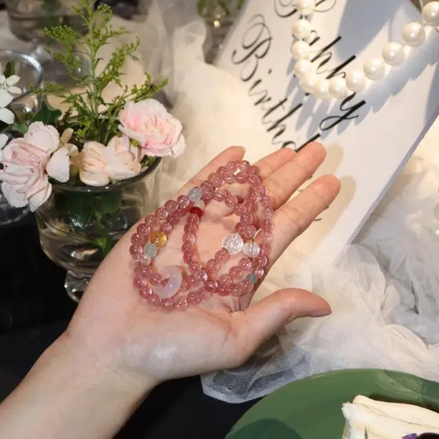 一世倾 新中式古偶回忆汉服遇见爱情桃花暗恋饰品设计感多圈叠戴小众轻奢手饰约会告白通勤好运天然 草莓晶 手串 男女同款情侣款