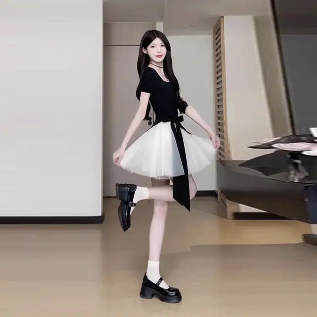 依钗 法式方领赫本风甜美简约气质礼服公主裙假两件网纱拼接蝴蝶结甜美蓬裙裙身设计感绑带收腰显瘦且舒适时尚优雅短袖连衣裙 女款