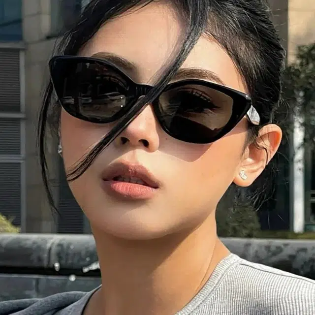 匠达人 美式复古潮流街拍时尚时髦凹造型显脸小防紫外线防晒高级感个性设计蝶形 太阳眼镜 男女同款情侣款