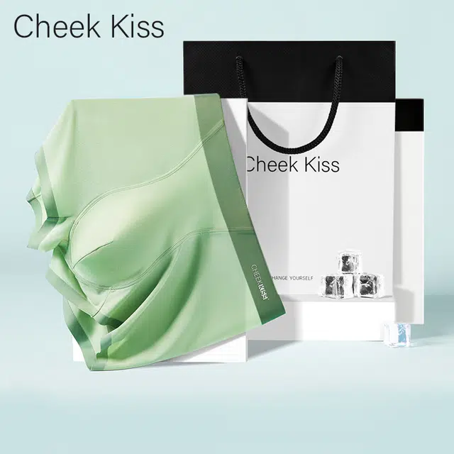 cheekkiss 4