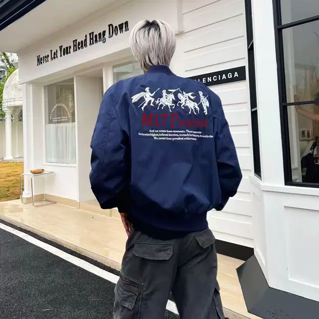 M17 STUDIO boxybombervibecleanfit