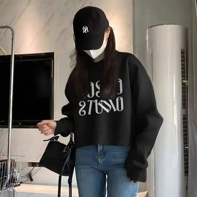 都市丽人 美式复古运动风简约字母印花个性图案时尚潮流宽松舒适休闲百搭大气短款圆领长袖卫衣打底衣 女款