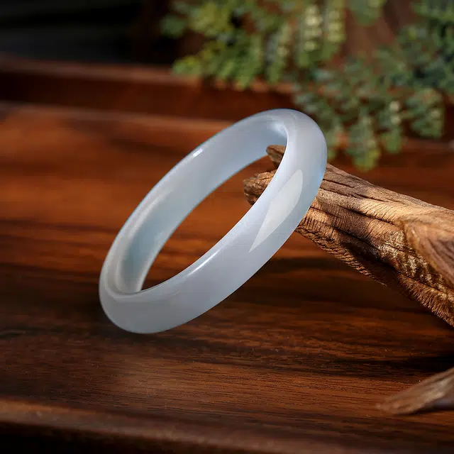 琢玉居 白月光 一步一响 新中式 国潮古风 轻奢高级 极简风 清冷感 猫眼 琉璃 手镯 女款