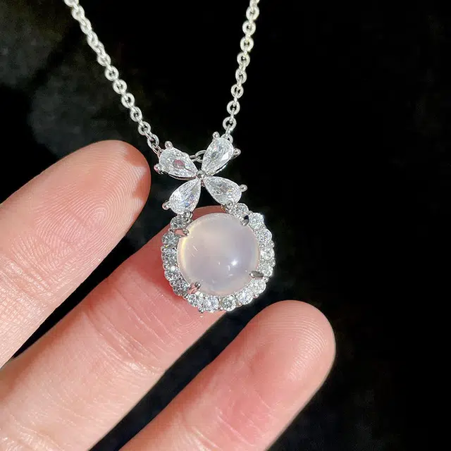 琢玉居 甜美小清新 蝴蝶结 可爱风 轻奢高级感 日常通勤百搭配饰 学生 琉璃 项链 女款