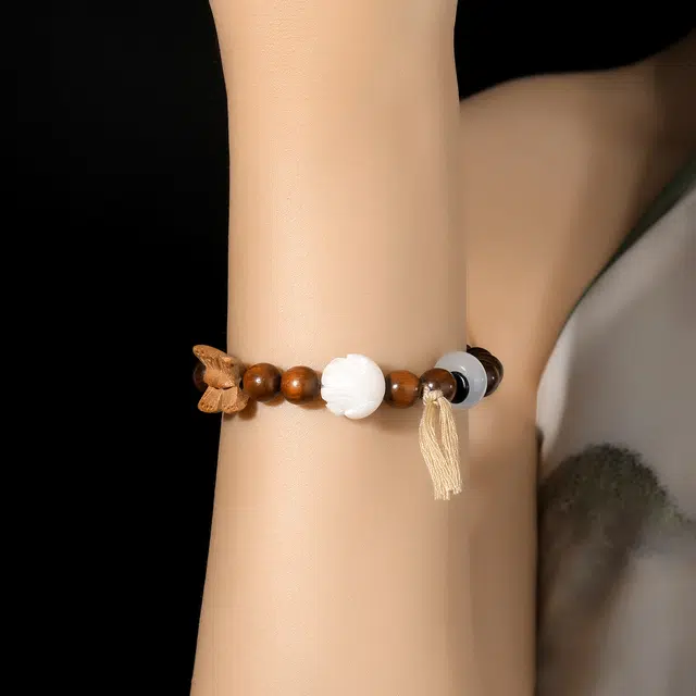 琢玉居 蝴蝶莲花 好运莲莲 小众复古国潮配饰 招财转运 好运 檀木 手串 男女同款情侣款