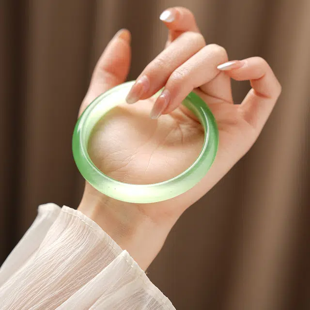 【收藏赠精致小元宝】 琢玉居 新中式古典白月光 学院风 微光薄荷 夏日显白 温婉高级感 好运 旗袍汉服配饰 琉璃 手镯 女款