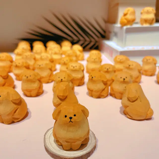 琢玉居 小金毛 狗狗 可爱萌趣动物 实木雕刻 柴木 摆件 男女同款情侣款