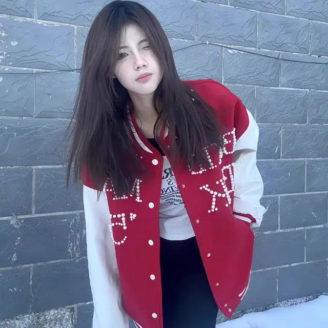 花蔓色 美式复古字母珍珠条纹小众拼接设计感棒球服 男女同款 红色