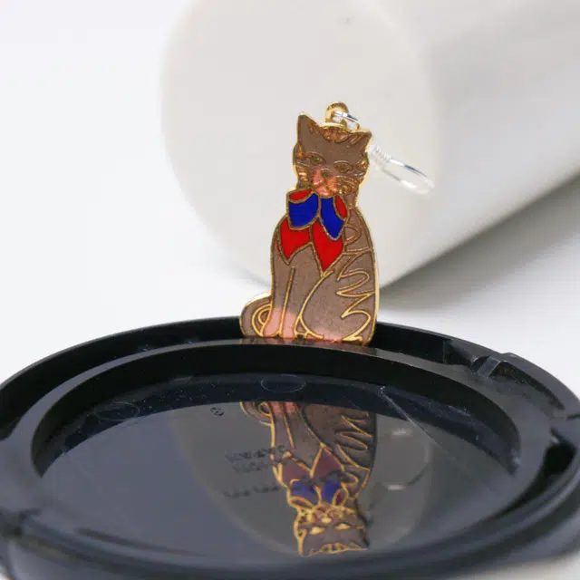 红桥 领结小猫 珐琅 耳环 女款