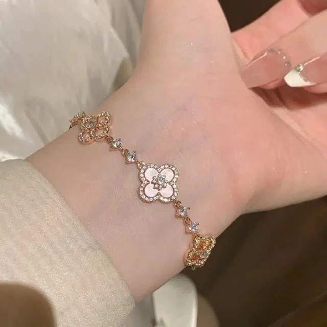 添爵 幸运四叶草 梦幻甜美小众轻奢高级感桃花闪钻手饰套装 时来转运满天星清冷感四叶草#好运 玻璃猫眼 手链 男女同款情侣款