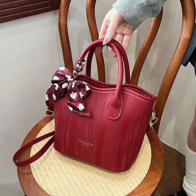 PINK·LAND Handbag Red