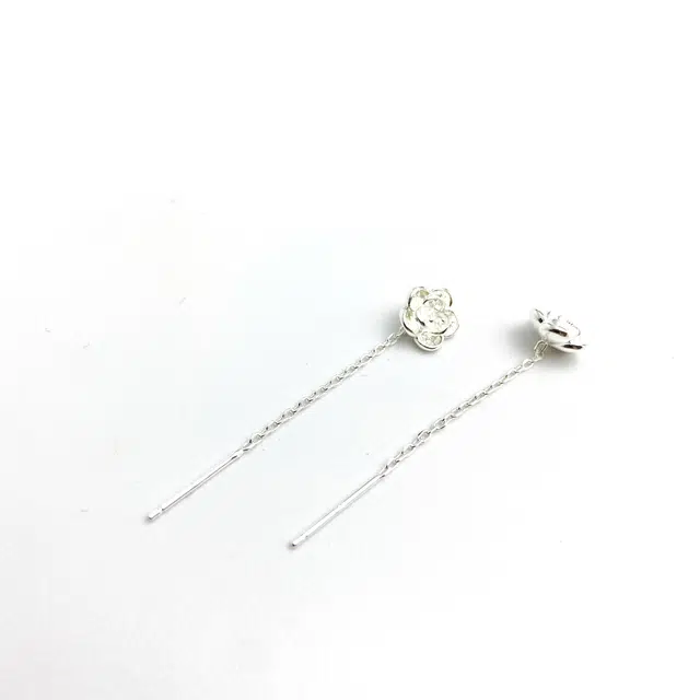 925