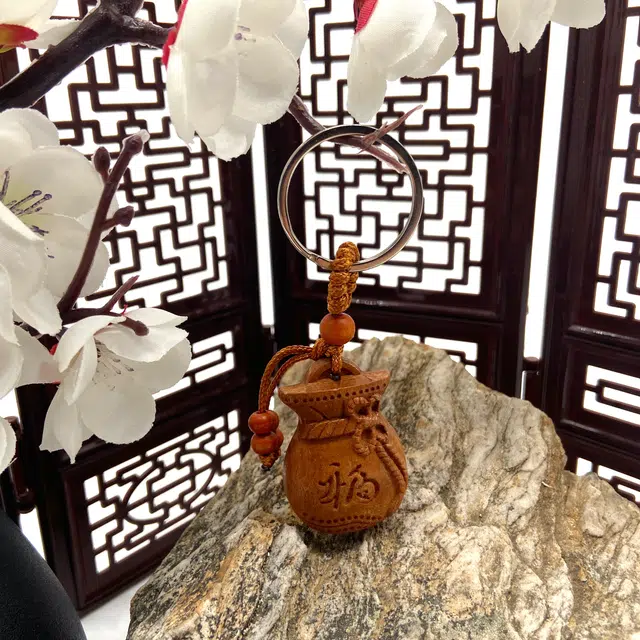 耳玺 木雕钥匙扣福袋招财吉祥如意随身小配件国潮盘玩中式小众设计感#好运 桃木 木作把件 男女同款情侣款