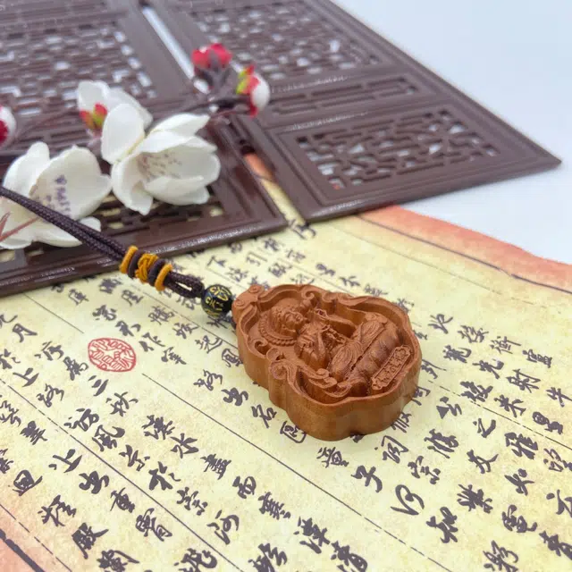 耳玺 雕刻佛像好运连连吉祥如意国潮新中式复古小众设计招财纳福助力学业事业上岸六字真言#好运#吉祥 桃木 项链 男女同款情侣款