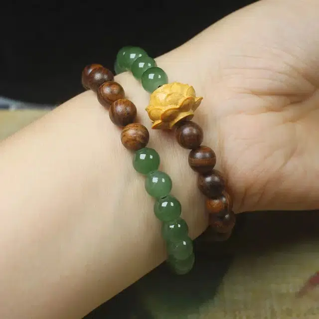 耳玺 莲花雕刻佛珠吉祥如意好运连连国风气质首饰念珠文玩中式叠戴高级感饰品#吉祥#好运 花梨木 手串 男女同款情侣款
