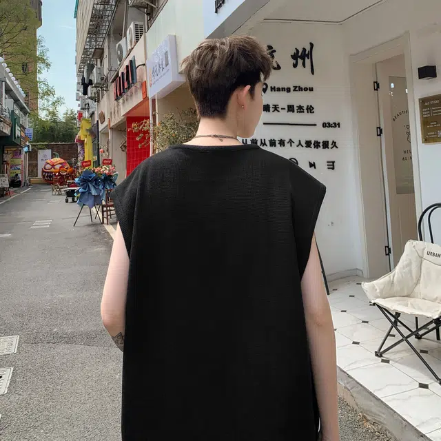 普鲁士多特蒙德 小众设计感纯色无袖坎肩宽松百搭时尚上衣潮流简约印花背心 男款