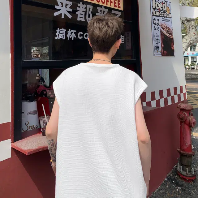 普鲁士多特蒙德 小众设计感纯色无袖坎肩宽松百搭时尚上衣潮流简约印花背心 男款