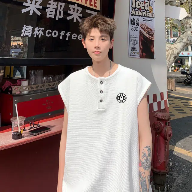 普鲁士多特蒙德 小众设计感纯色无袖坎肩宽松百搭时尚上衣潮流简约印花背心 男款
