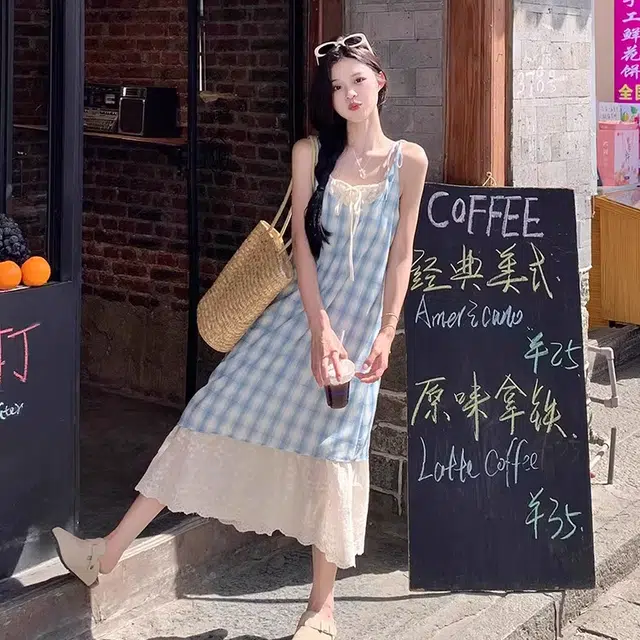 COMMA GIRL