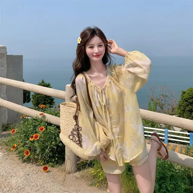 COMMA GIRL MM