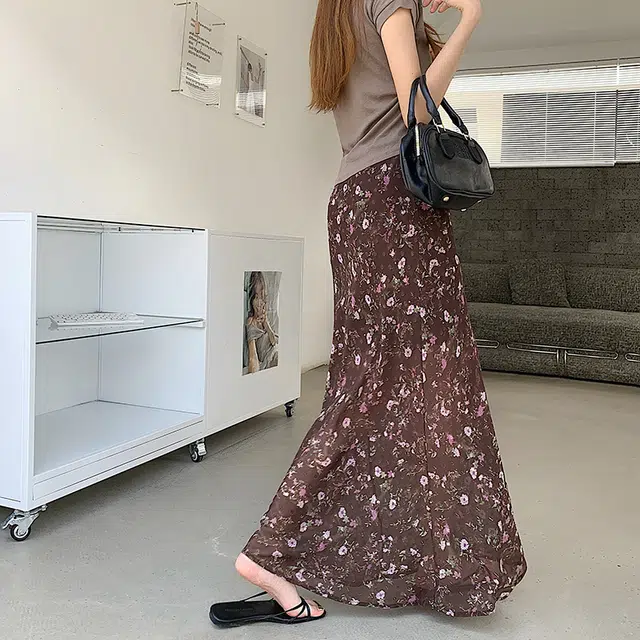 COMMA GIRL 77a