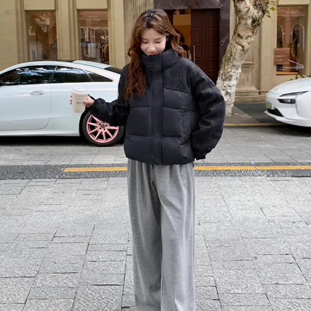 COMMA GIRL 2025