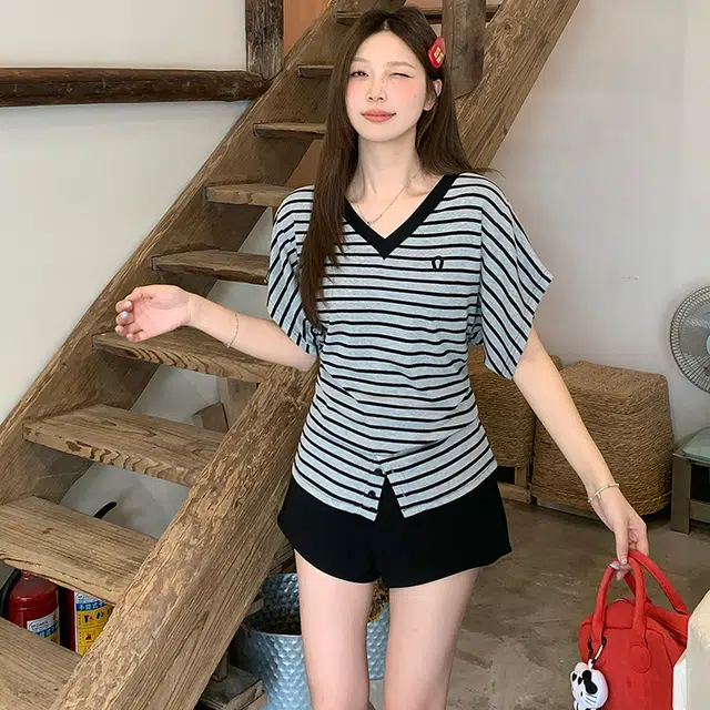 COMMA GIRL mm T