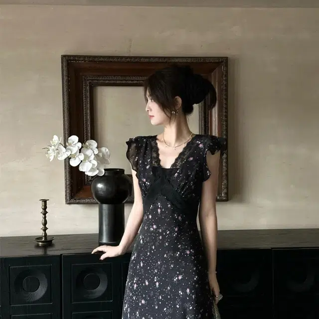 COMMA GIRL V