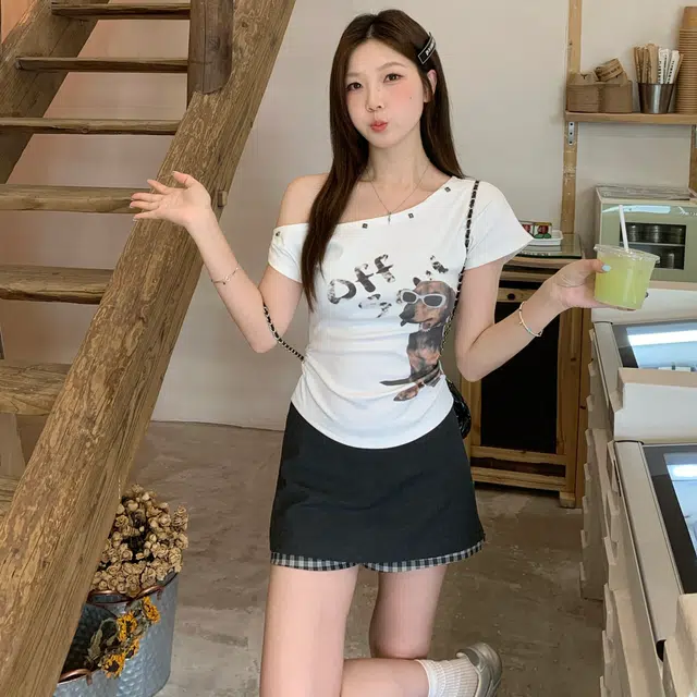 COMMA GIRL MM T