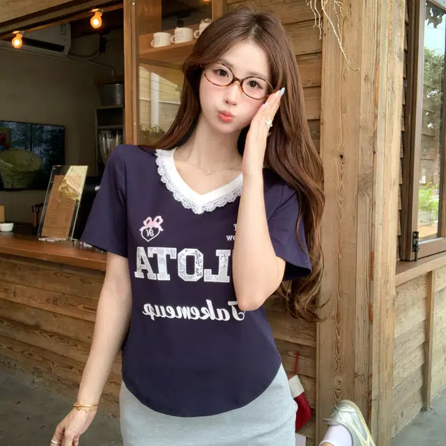 COMMA GIRL MM2025Vt T