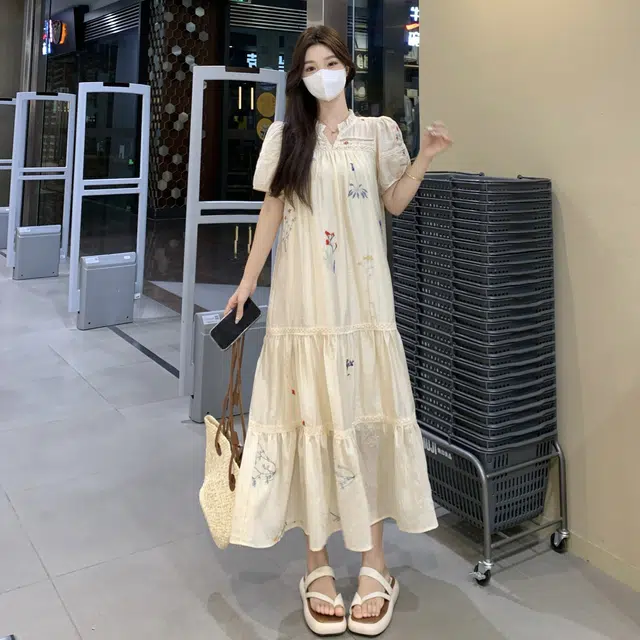 COMMA GIRL MMV