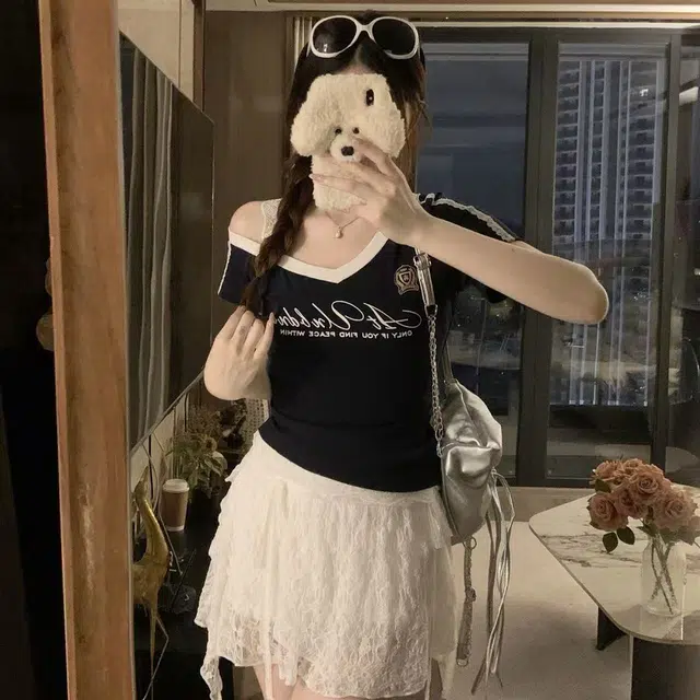 COMMA GIRL MMT
