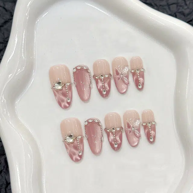 京婵雪 蝶光萦绕波光粼粼  穿戴甲 杏仁中梯清透裸色 猫眼