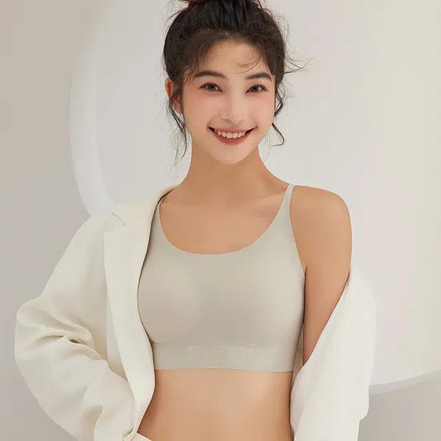 健将 无痕粉底液小胸聚拢内衣隐形舒适提拉防下垂美背文胸 女款