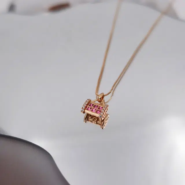 PINK U