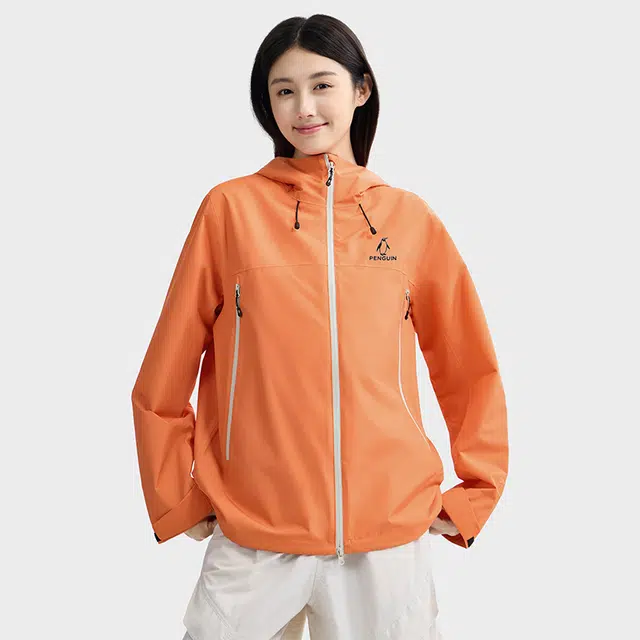 企鹅  春秋情侣防水纯色常规长袖连帽宽松型  户外远足 防雨防风冲锋衣 男女同款