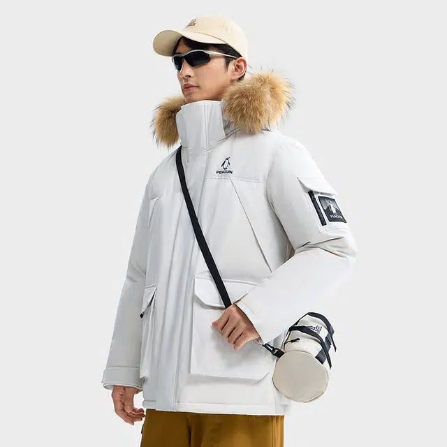 企鹅 驭雪系列 加厚保暖三防面料 纯色可脱卸帽 宽松工装外套羽绒服 男女同款