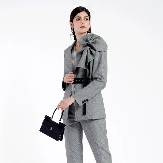 BESIONIA FW22