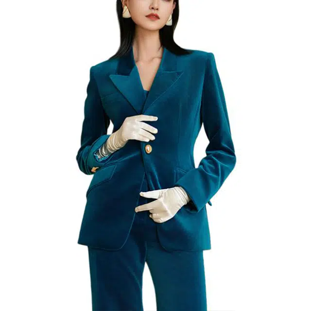 BESIONIA FW24