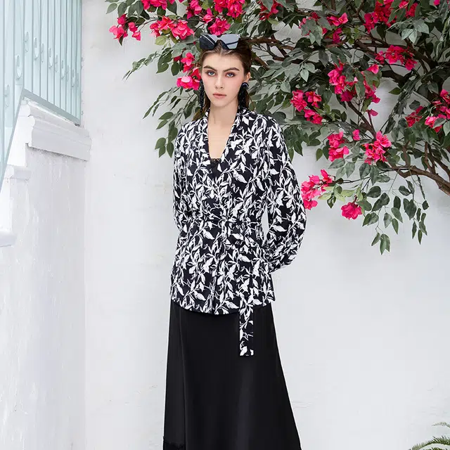 BESIONIA SS23 V