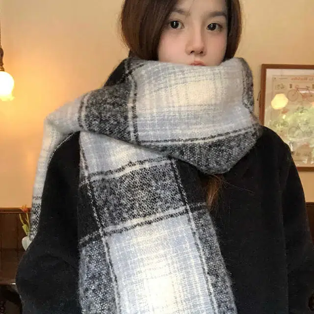 雅鹿 秋冬季撞色条纹格子保暖加厚流苏显白两用披肩高级感仿羊绒户外防寒护颈学生防风毛绒围脖 涤纶 绒线围巾 男女同款情侣款 礼盒装