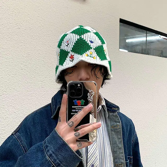 雅鹿 日系刺绣花朵菱形格子保暖百搭显脸小 聚酯纤维 渔夫帽 男女同款情侣款