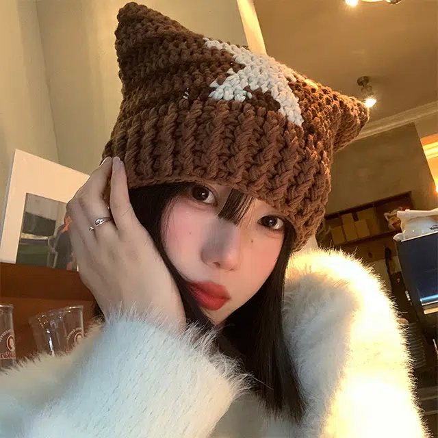 雅鹿 时尚亚比风可爱猫耳星星针织毛线帽秋冬季保暖护耳冷帽情侣显脸小套头帽 聚酯纤维 绒线帽 男女同款情侣款 礼盒装