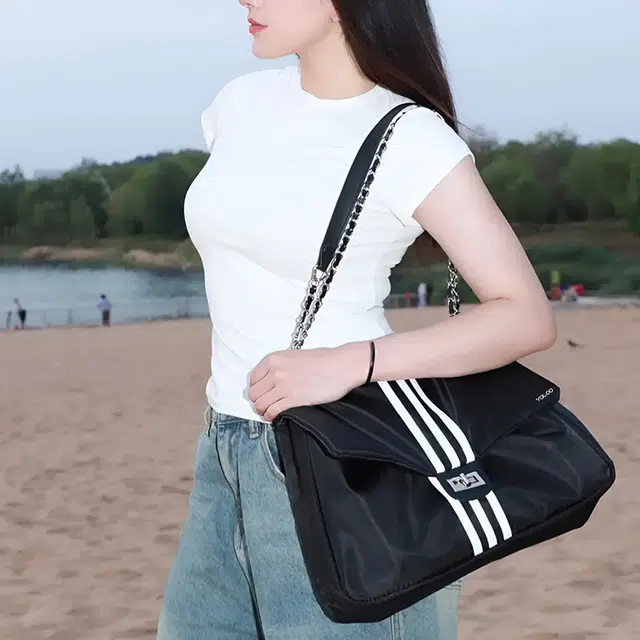 雅鹿 时尚简约撞色条纹设计大容量通勤链条出行百搭托特包 尼龙 单肩包斜挎包腋下包 女款 黑色